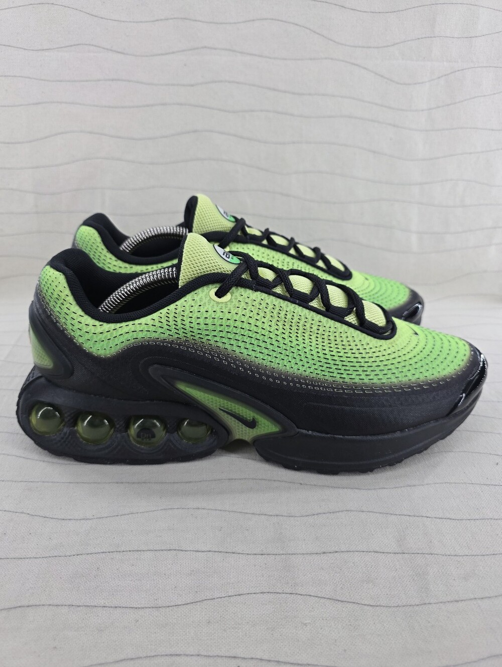 Nike Mens Air Max Dn Light Lemon Twist Green Strike Black Shoe HV3521-700 Sz 9.5